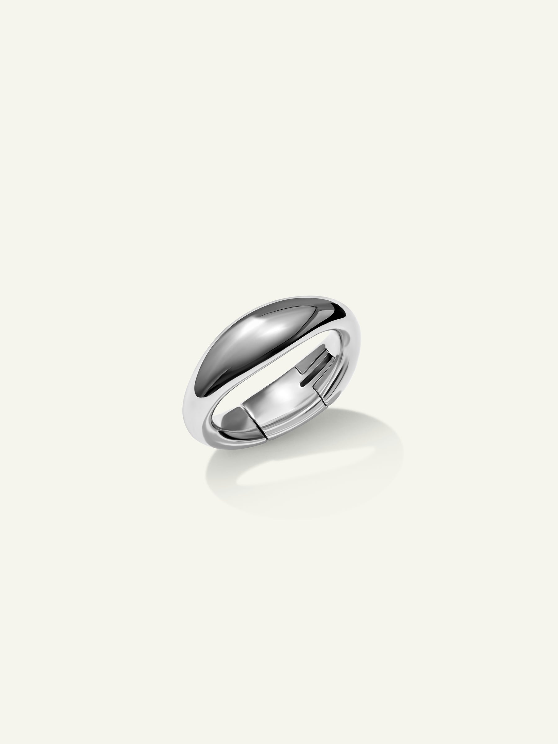 SIGNATURE Detachable Oval Clasp