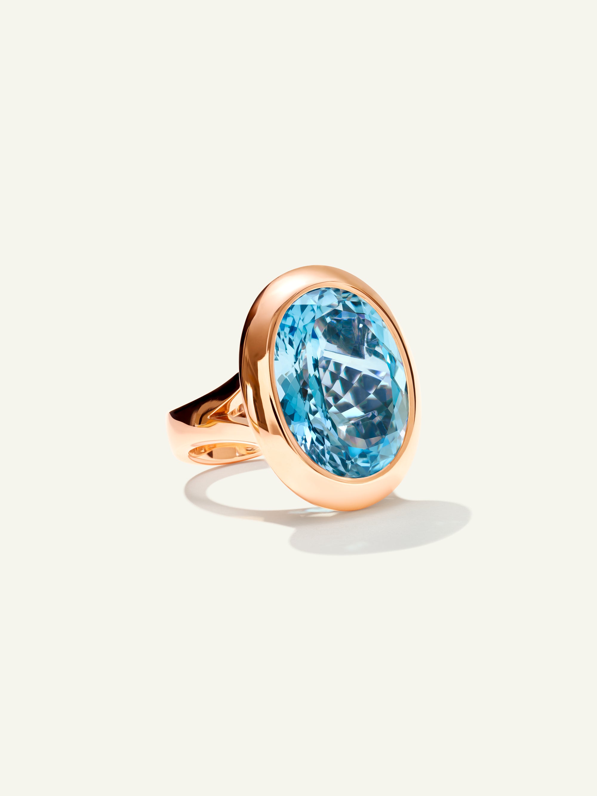 CUSHION Ring with Aquamarine