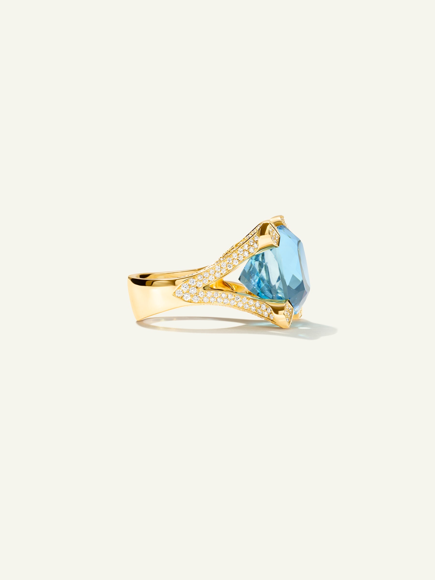 LILY Solitaire Ring with Aquamarine