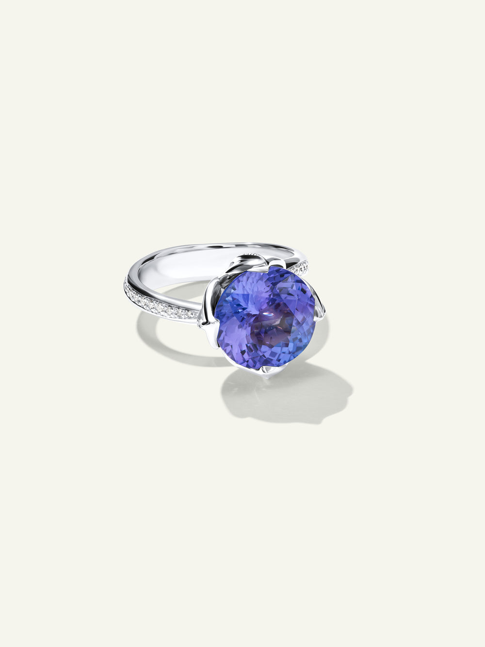 TULIP Ring with Tanzanite and Diamond Pavé