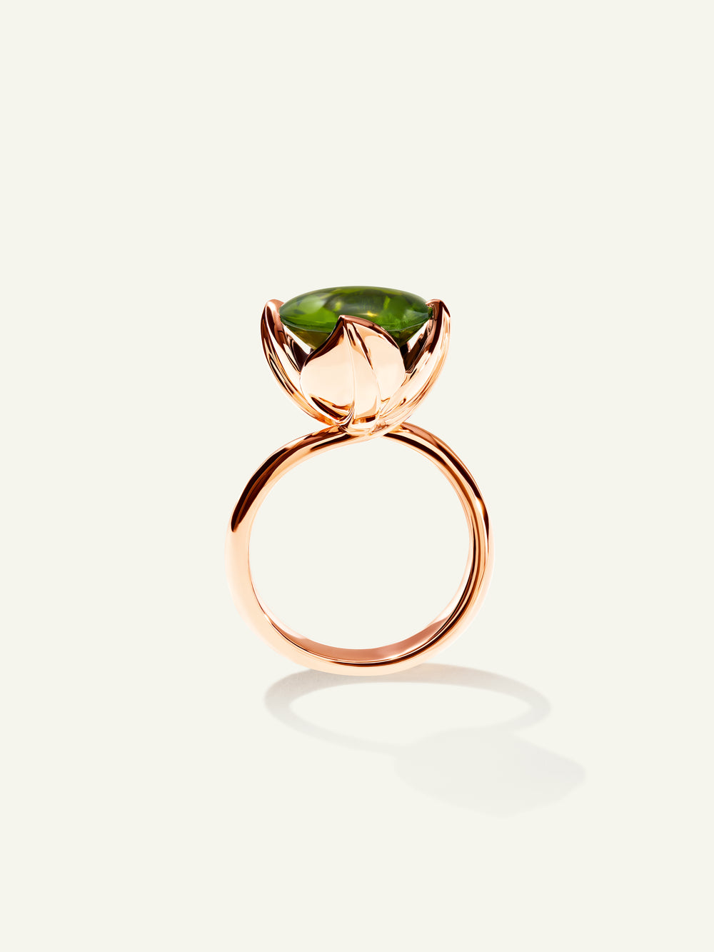 TULIP Large Ring with Peridot