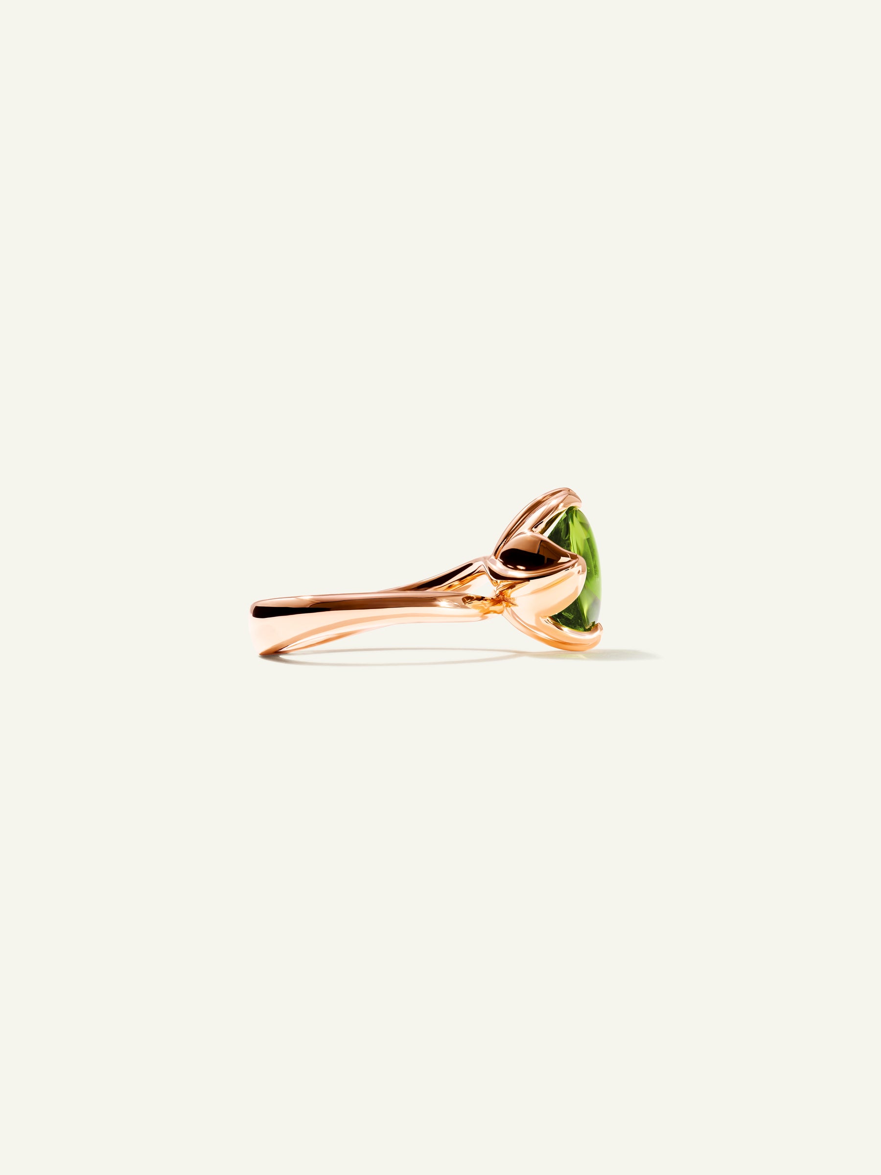 TULIP Small Ring with Peridot
